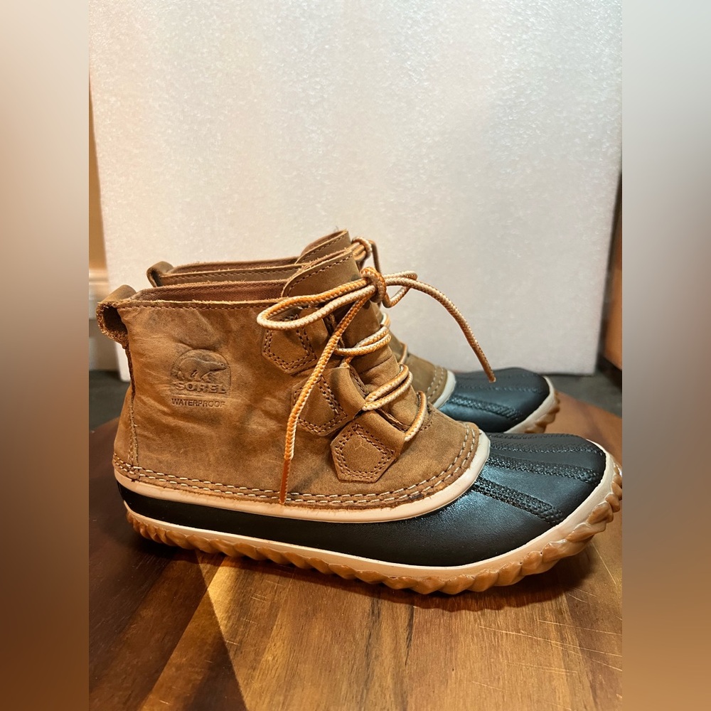 Sorel Womens Out and About Duck All Weather Boot Cognac Leather Waterproof